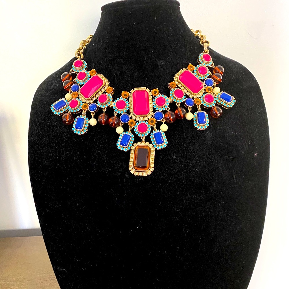 Banana republic statement necklace